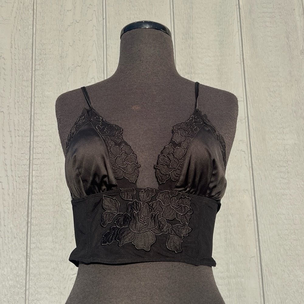 NWOT Wild Honey Satin and Mesh Embroidered Floral Bralette Crop Top in Black, M